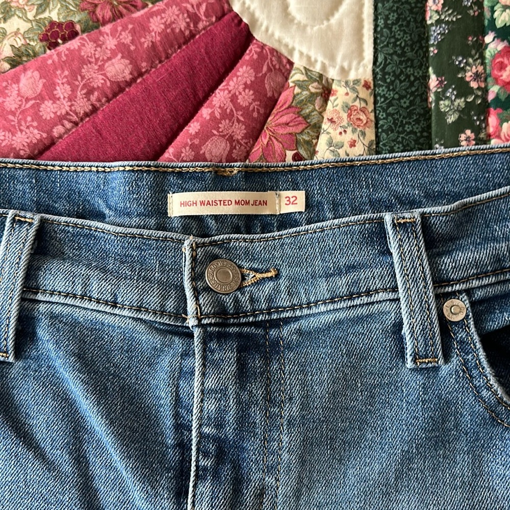 Levi’s High Waisted Mom Jeans